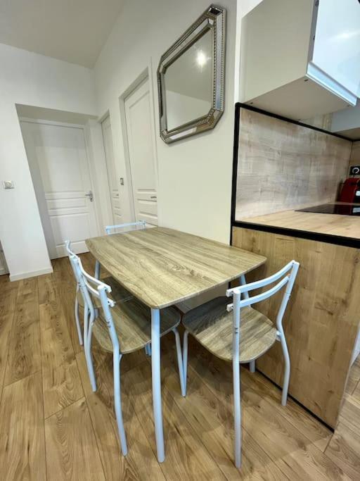 T2 Renove A 15 Min De Lyon Apartment Pierre-Bénite Exterior photo